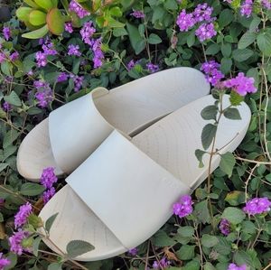 CROCS beige slip on Sandals